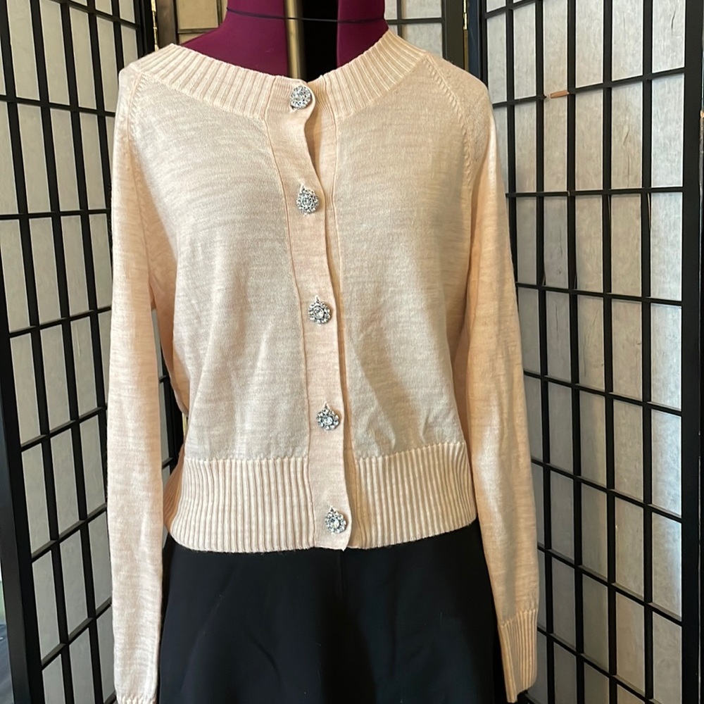 Merino Wool Sweater with jewel button